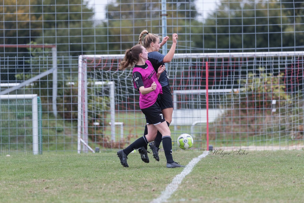 Bild 336 - Frauen Grossenasper SV - SV Steinhorst/Labenz : Ergebnis: 1:3